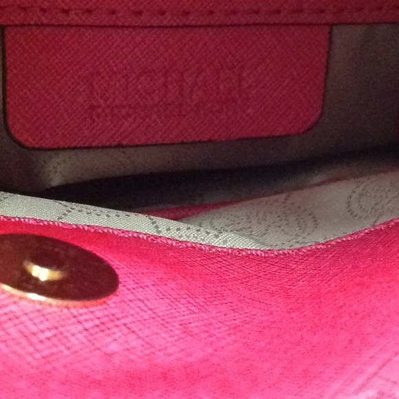 Authentic Michael Kors Pyramid Hamilton large set. - Picture 5 of 7